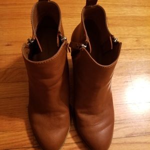 Universal Thread Boots